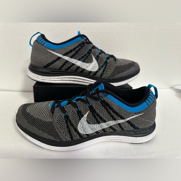 Nike Men Shoe Flyknit One Size
10M Athletic Running Sneaker Pre
Owned - Picture 2 of 10